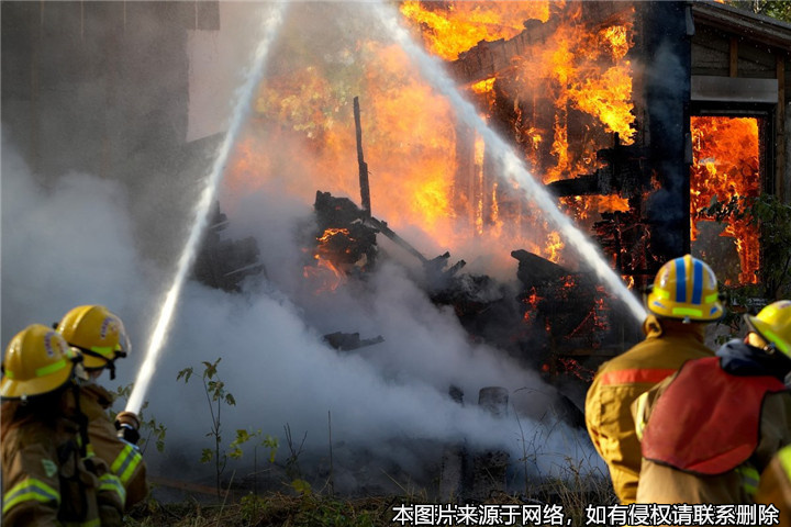 保安进火场救火后受伤，索赔11万被涉事方所拒