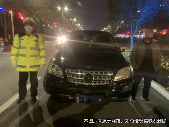 无证且醉酒驾驶摩托车，被判为危险驾驶罪